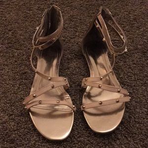 Women’s Gold Jennifer Lopez Sandals Size 9 1/2